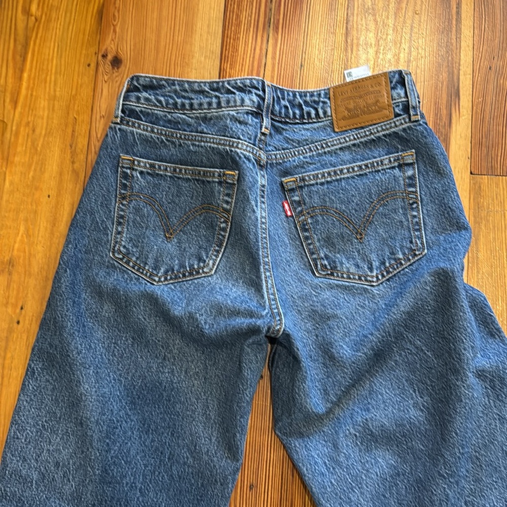 Levi’s low loose, size 27. - Picture 6 of 9